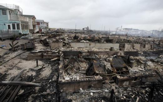 Destruição causada pela tempestade Sandy Destruição causada pela tempestade Sandy
