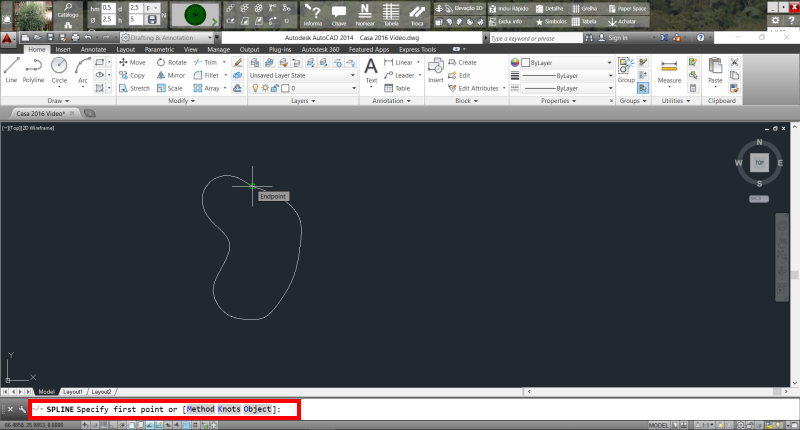 Figura 1: Utilização da ferramenta "Spline" do CAD